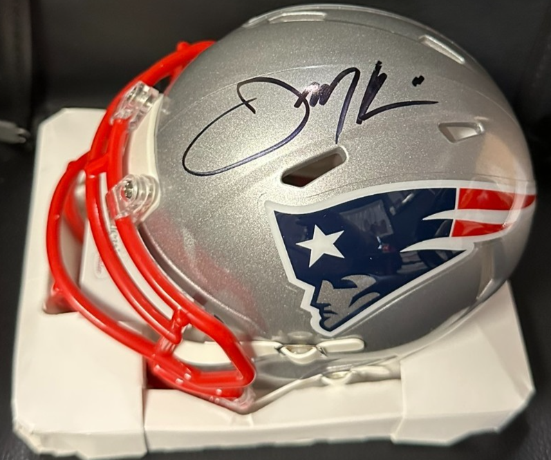 Autographed Football Memorabilia