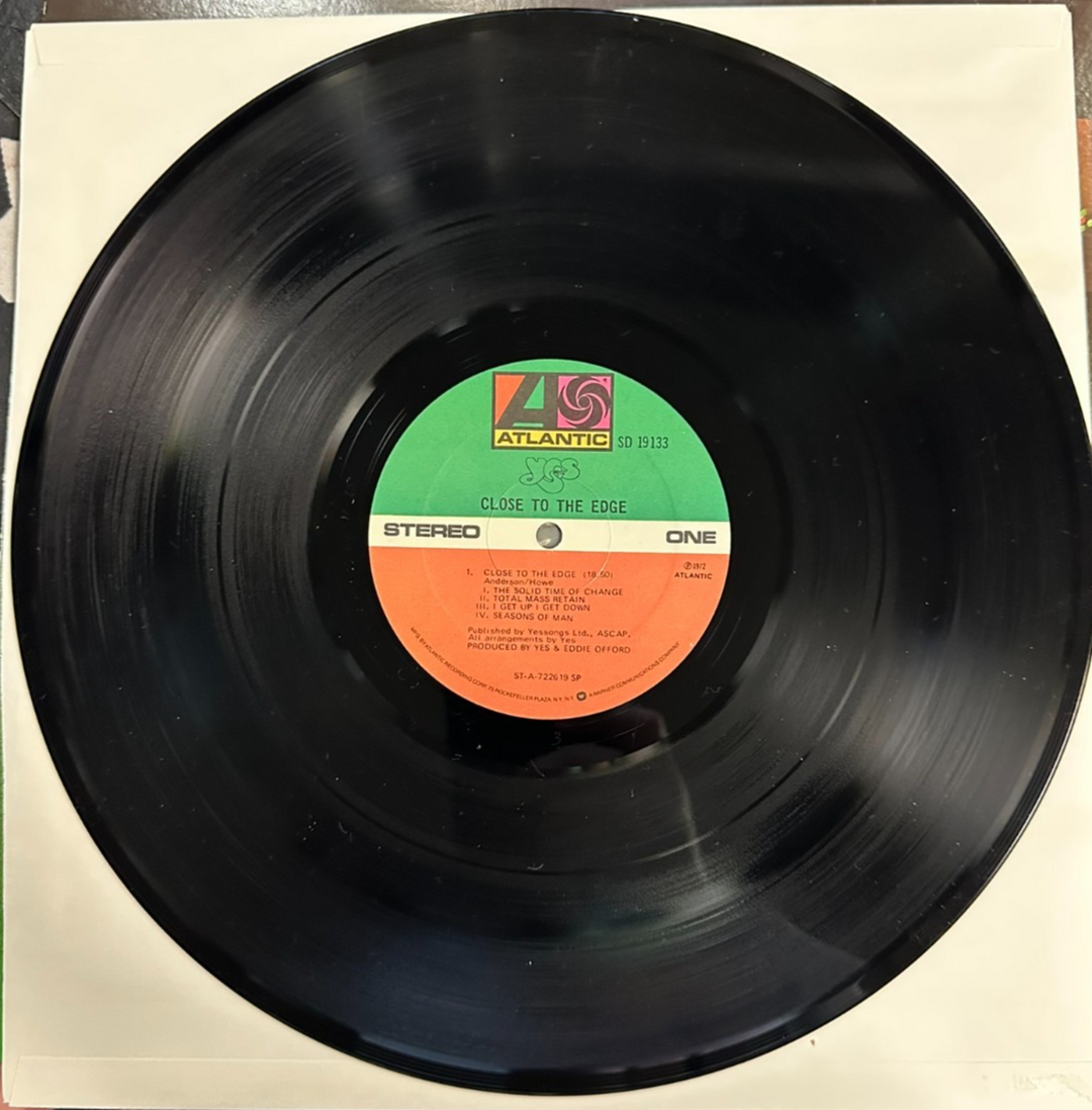 YES Signed Close to the Edge Record Album Jon Anderson White Squire Howe BAS