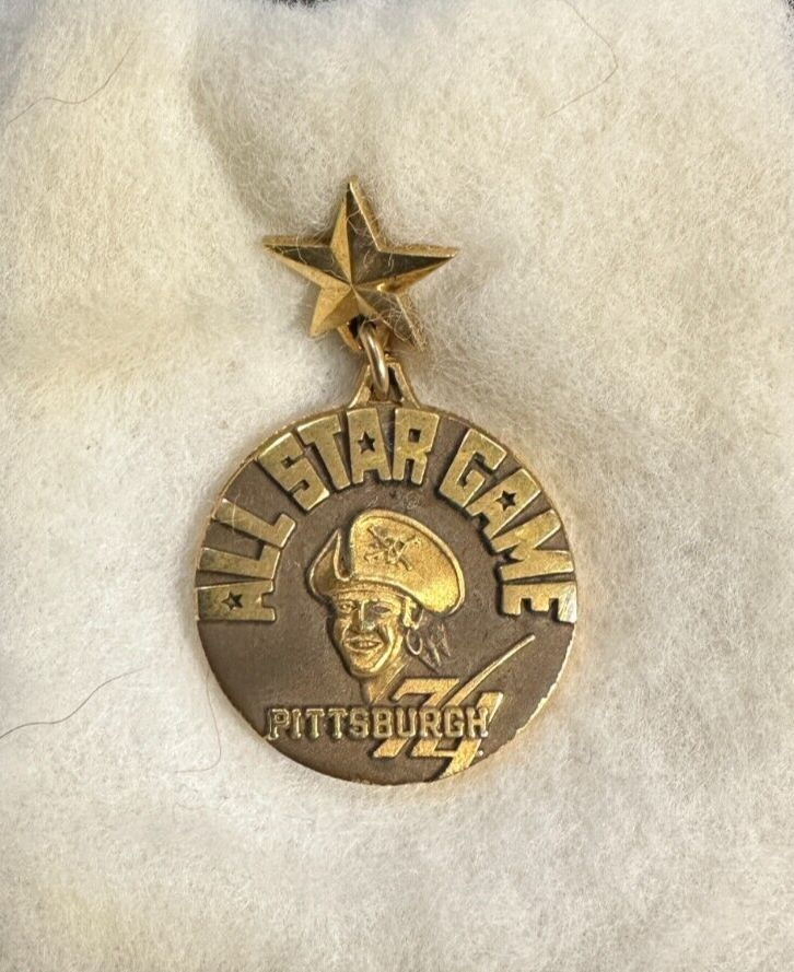 Vintage 1974 MLB All-Star Game Press Pin Three Rivers Stadium Pittsburgh