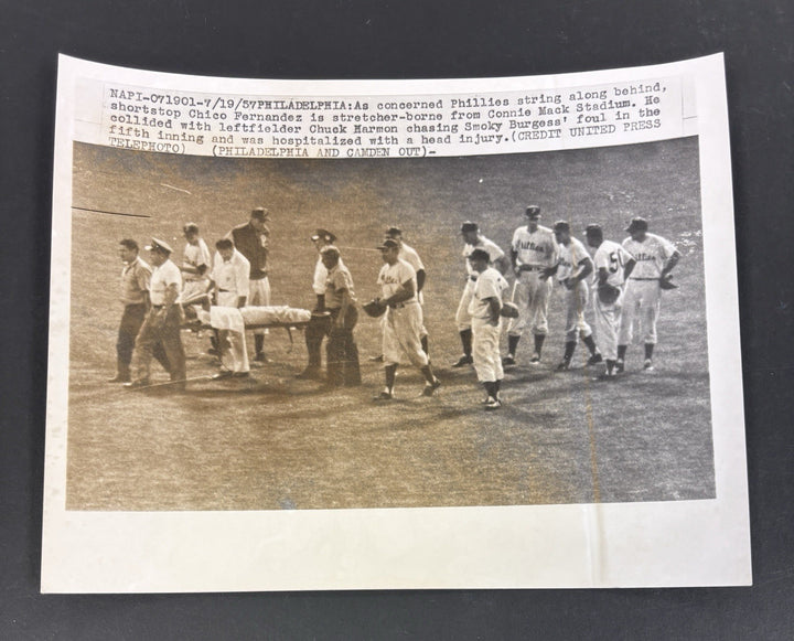 1957 Original 7x9 Newspaper Wire Photo Chico Fernandez Philadelphia Phillies