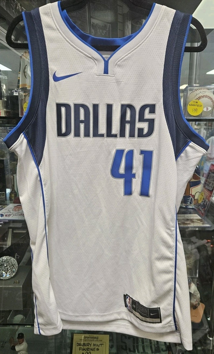 Dirk Nowitzki Autographed Dallas Mavericks Nike Swingman Jersey Fanatics Holo