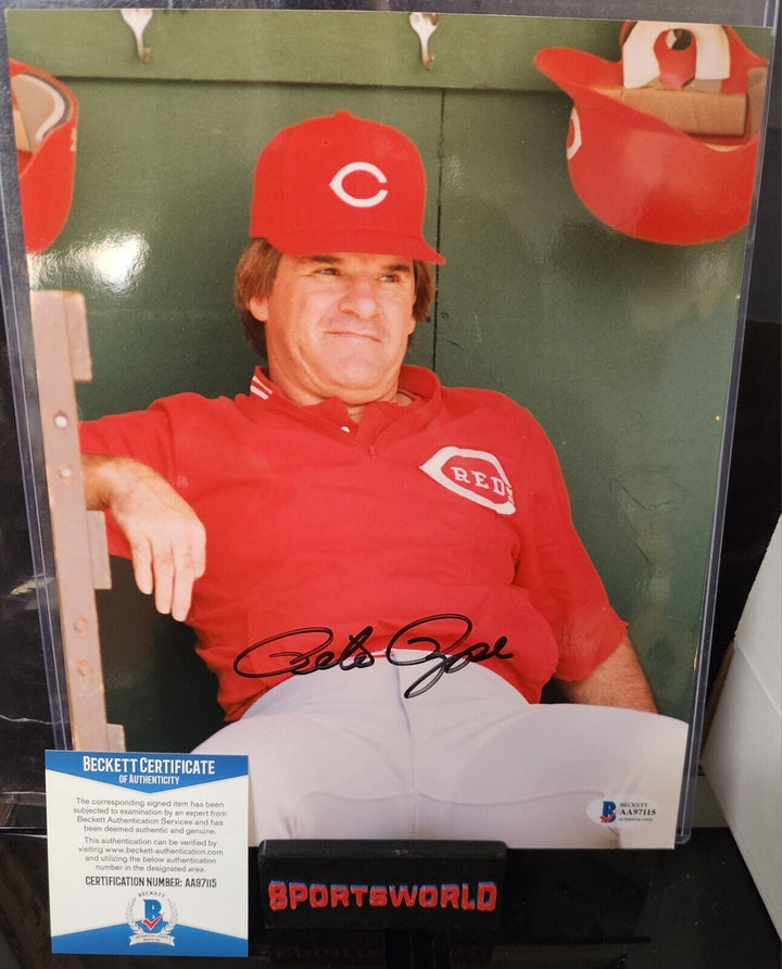 Pete Rose Signed 8x10 Photo Cincinnati Reds Beckett COA