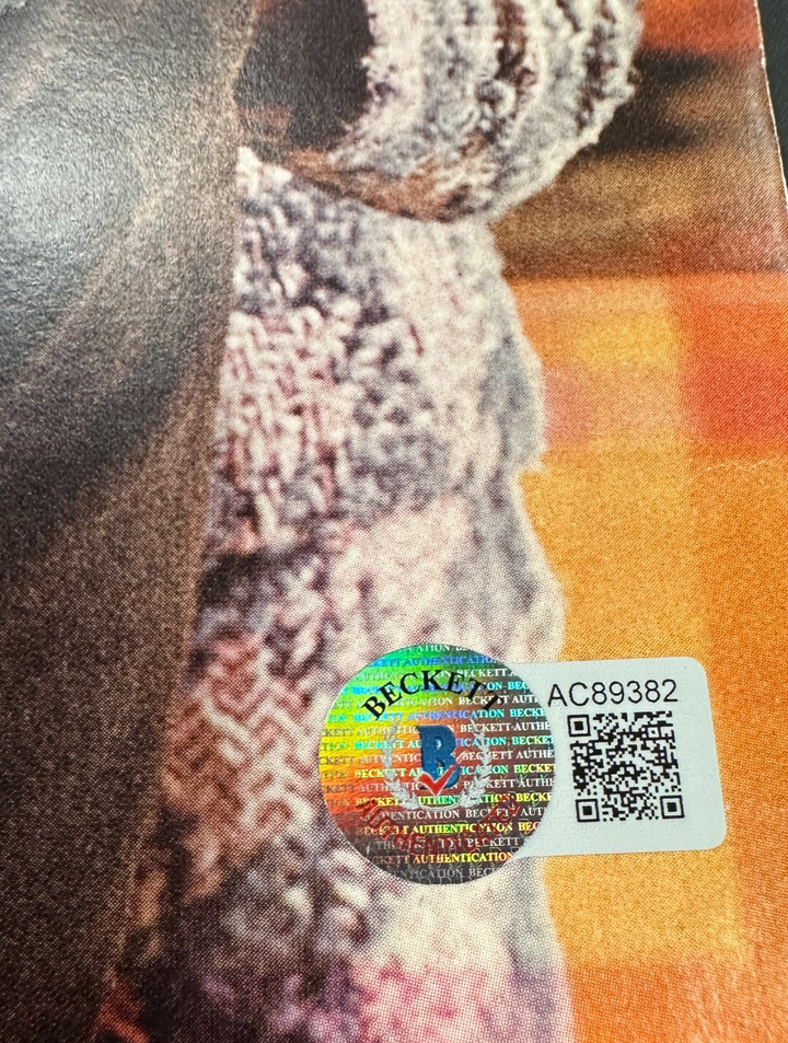 Arnold & Winnie Palmer Autographed 6/6/1967 Issue Sports Illustrated BAS