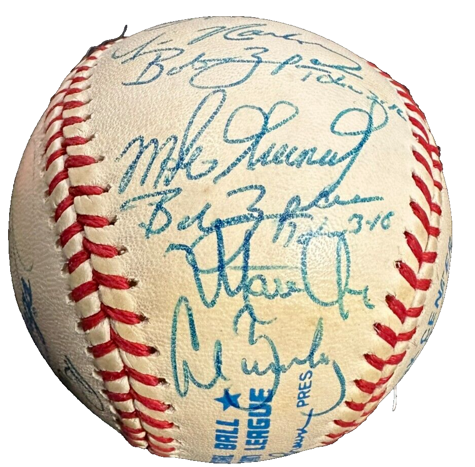 1992 Boston Red Sox Team Autographed Baseball Clemens Boggs Greenwell