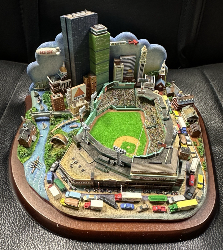 Danbury Mint Boston Red Sox Fenway Park Stadium Replica Opening Day MLB 2000 NIB