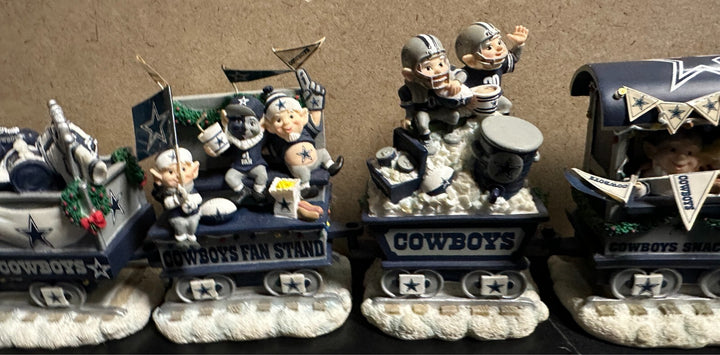 Dallas Cowboys Danbury Mint Christmas Express Train Set