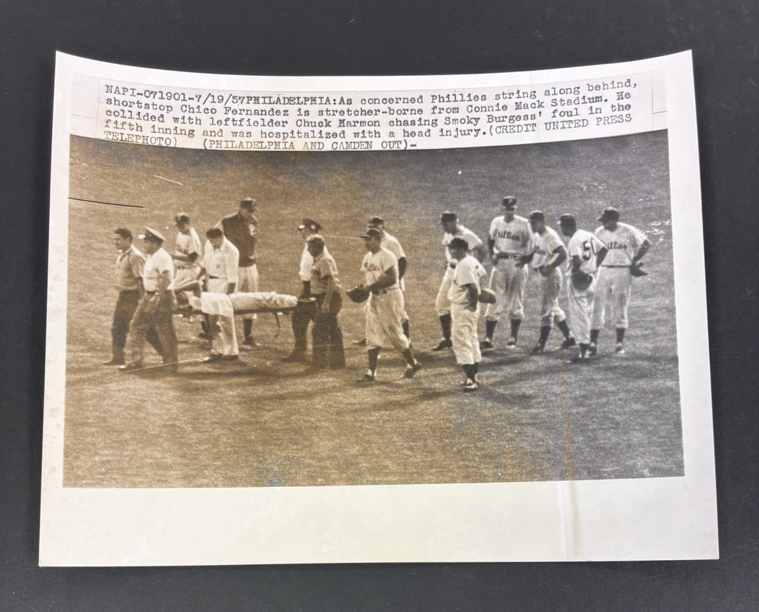 1957 Original 7x9 Newspaper Wire Photo Chico Fernandez Philadelphia Phillies