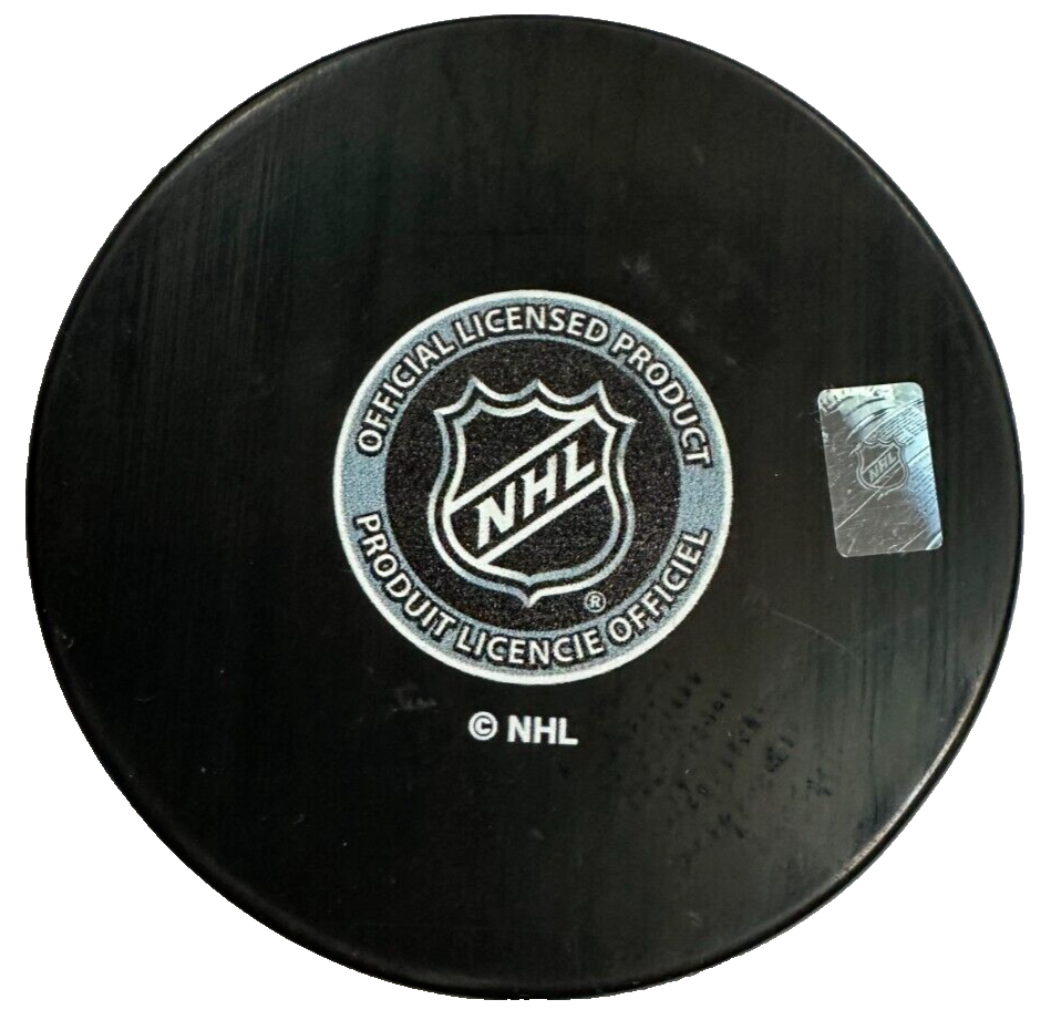 Wayne Cashman Autographed Boston Bruins Hockey Puck NHL