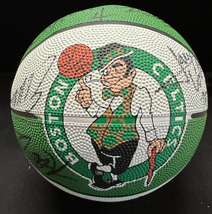 1995-96 Boston Celtics Team Autographed Basketball DJ Jones Radja