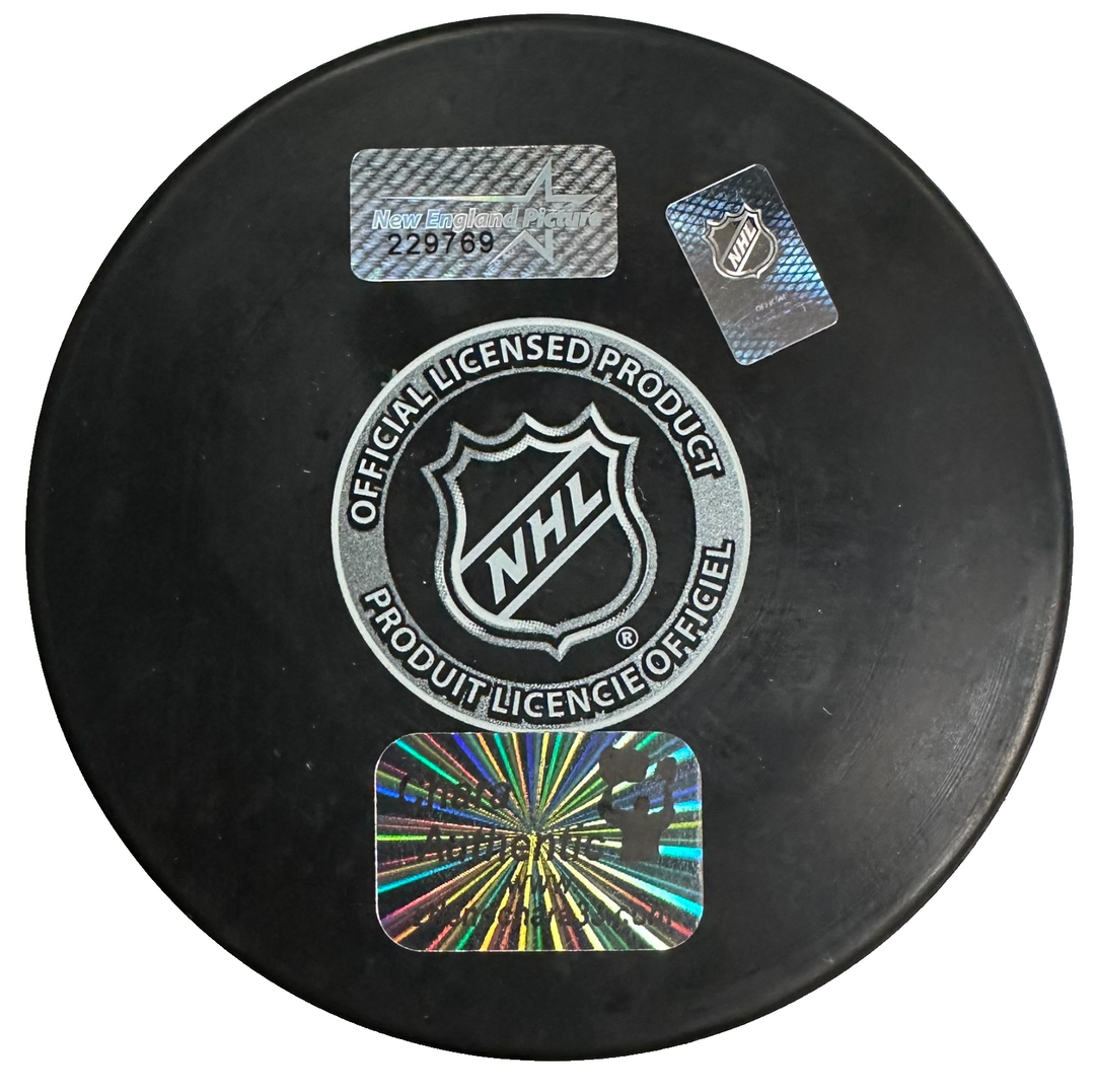 Zdeno Chara Autographed Boston Bruins Hockey Puck HOF NHL