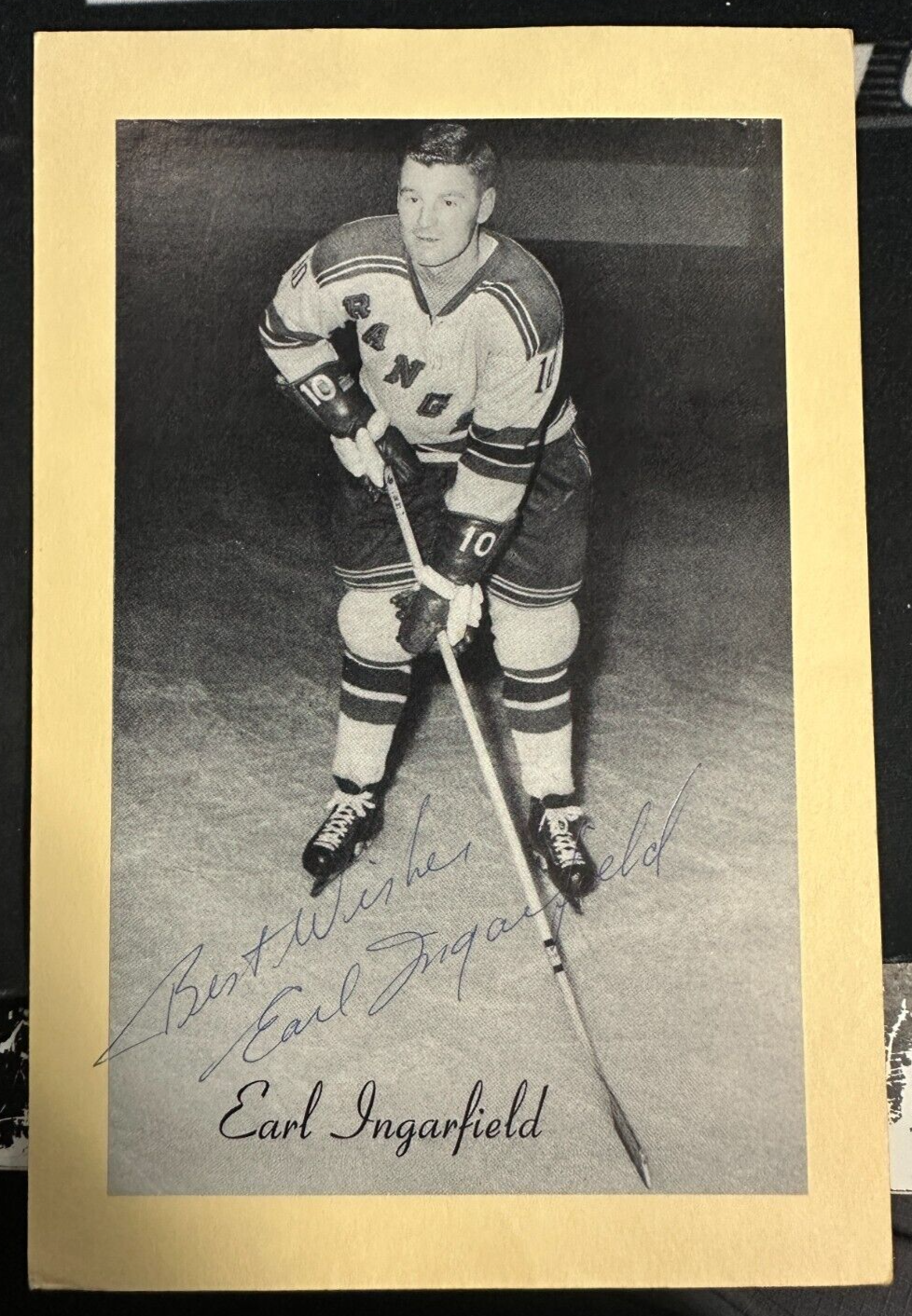 Earl Ingarfield Autographed 1944-63 Beehive Group II Card New York Rangers