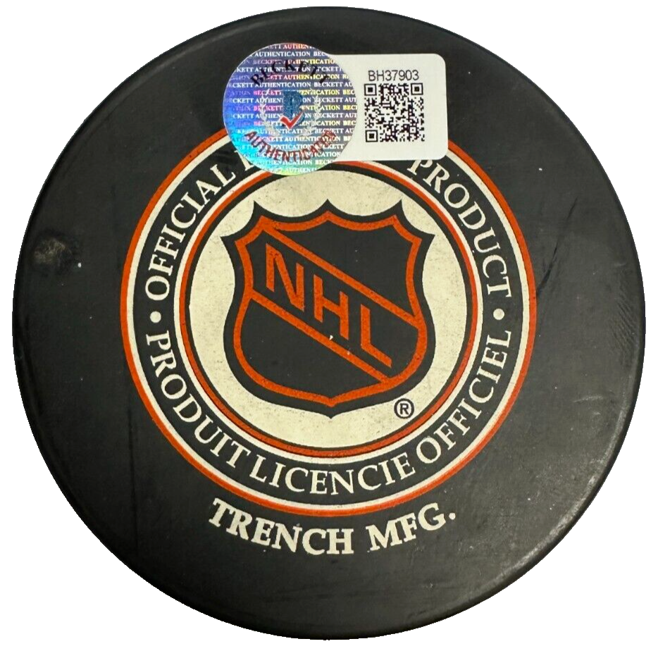 Bobby Orr Autographed Boston Bruins Hockey Puck HOF BAS