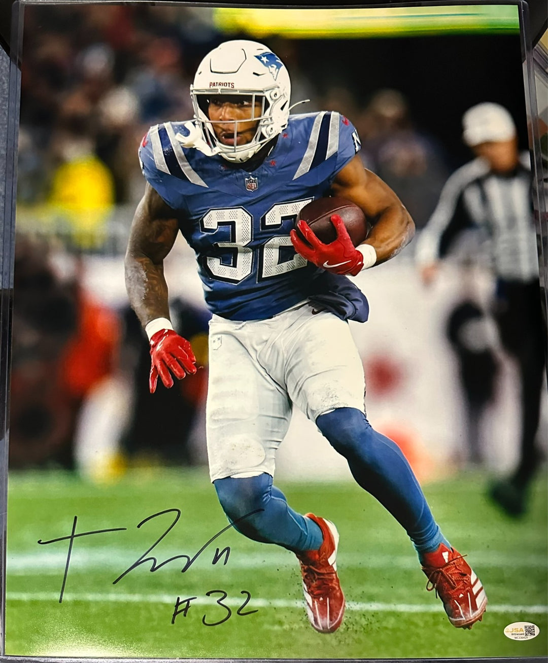 TreVeyon Henderson Autographed 16x20 Photo New England Patriots JSA