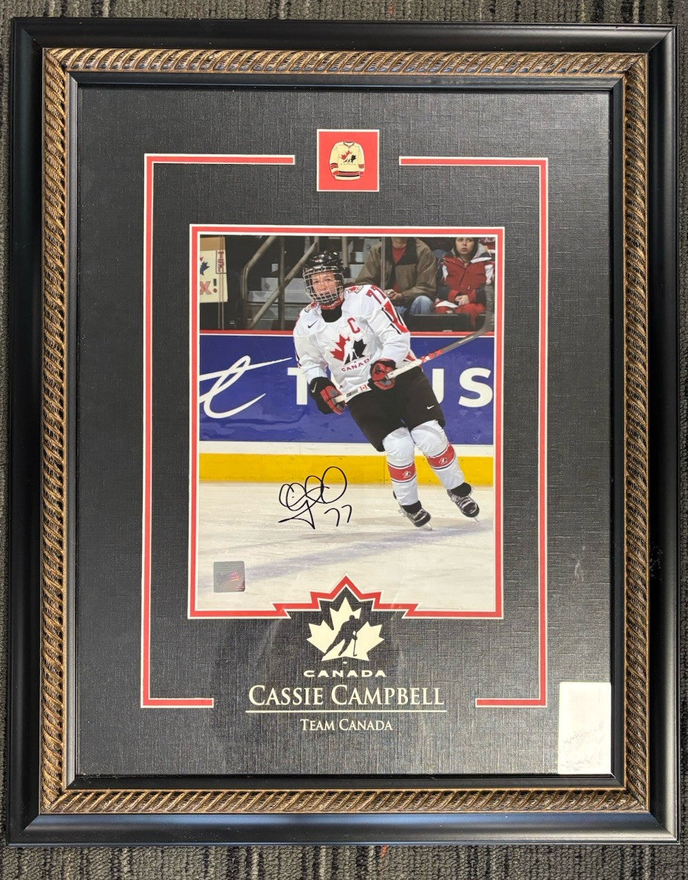 Signed  8x10 Cassie Campbell Team Canada Hockey Nicely Framed Autographed Photo
