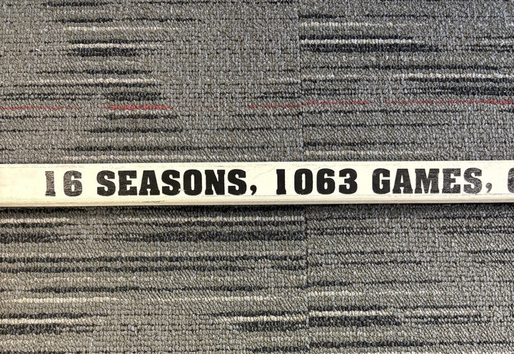 Bobby Hull Signed Stats And HOF Stick Chicago Black Hawks Sportsworld COA