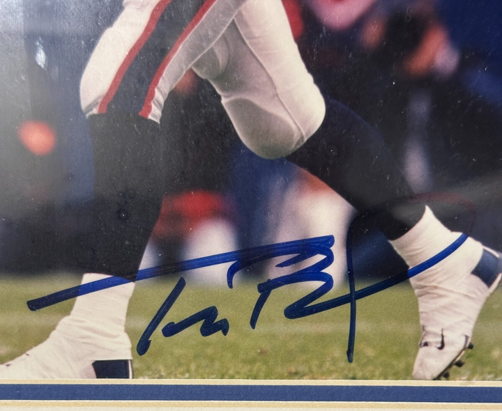 Tom Brady Autographed 8x10 Framed Photo New England Patriots HOF NFL