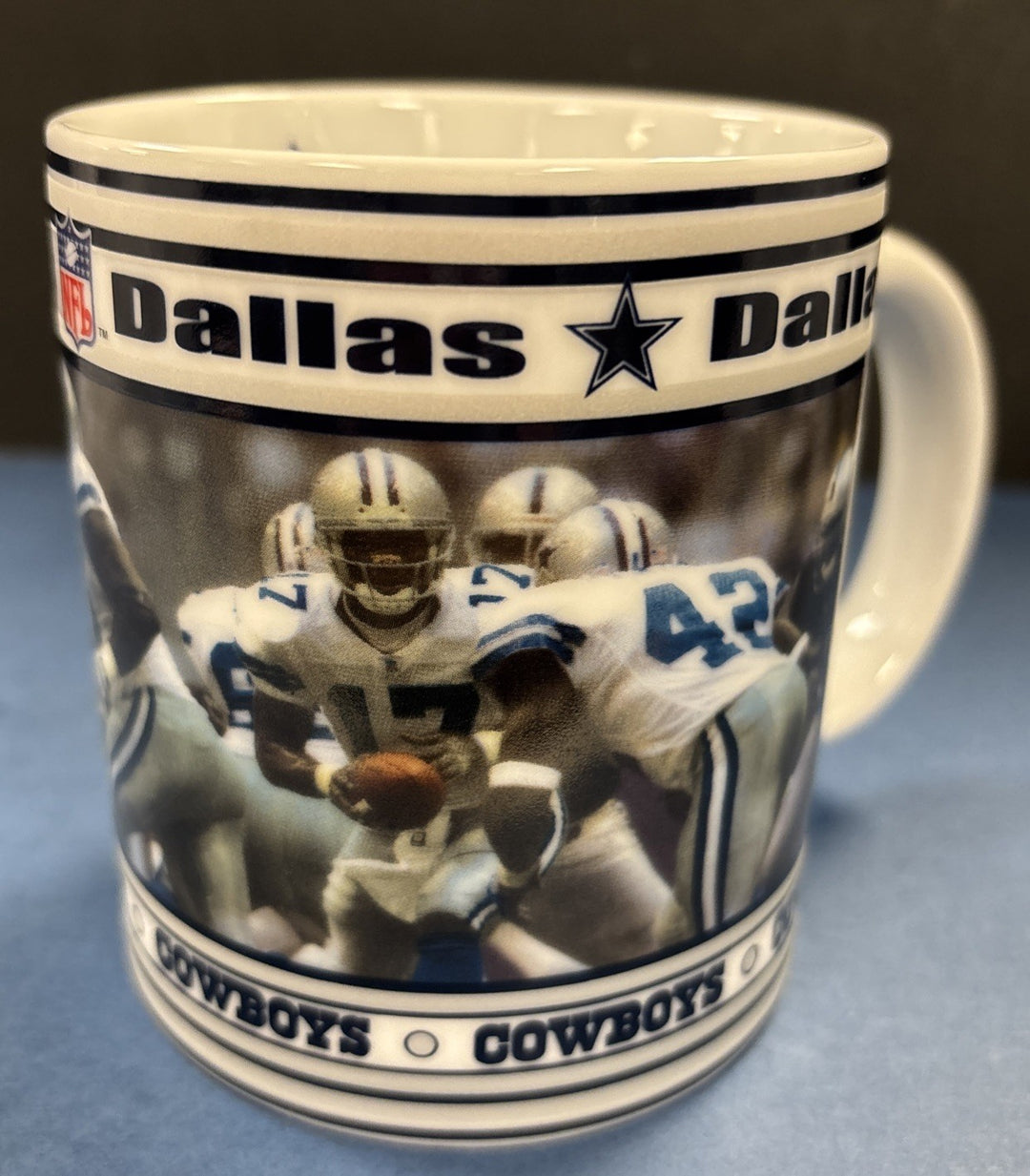 The Danbury Mint Dallas Cowboys Game Day Mug The Handoff