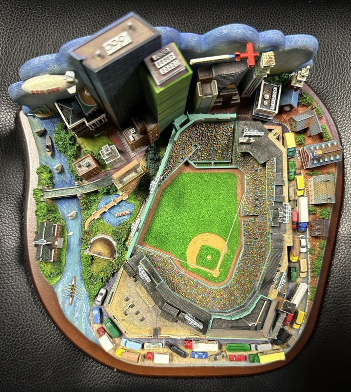Danbury Mint Boston Red Sox Fenway Park Stadium Replica Opening Day MLB 2000 NIB