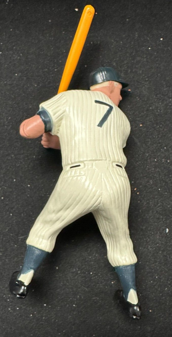 Mickey Mantle Hartland Statue NIB Complete W/ Bat 25th Anniversary