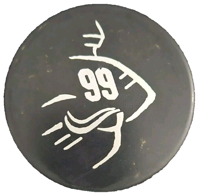 Wayne Gretzky's Toronto Restaurant Commemorative Hockey Puck HOF Oilers Kings