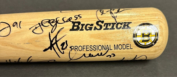 Boston Bruins 2010 Winter Classic Team Signed Bat Fenway Park Orr Bergeron