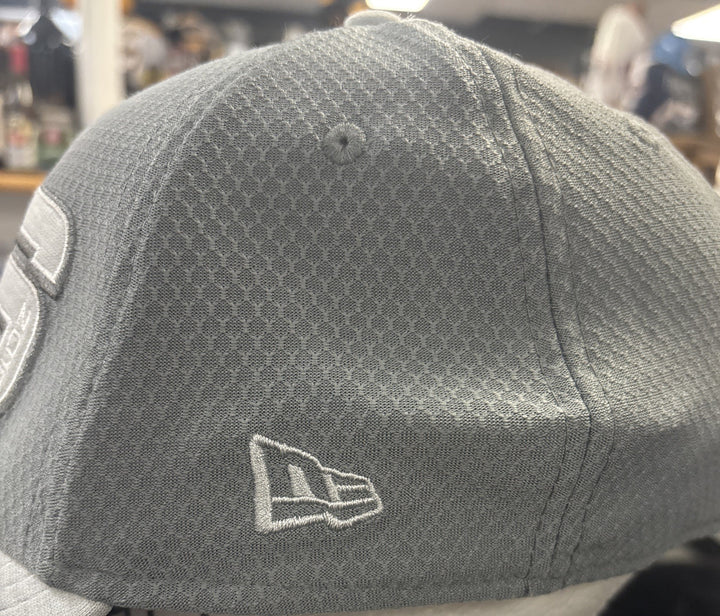 Boston Red Sox NEW ERA 2018 World Series Champions 39Thirty Fitted Hat One Size