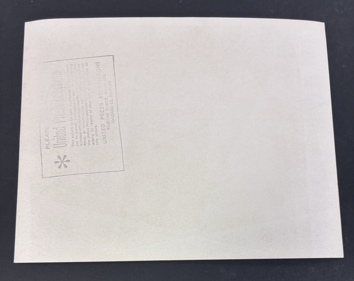 1957 Original 7x9 Newspaper Wire Photo Milwaukee Braves Bill Bruton