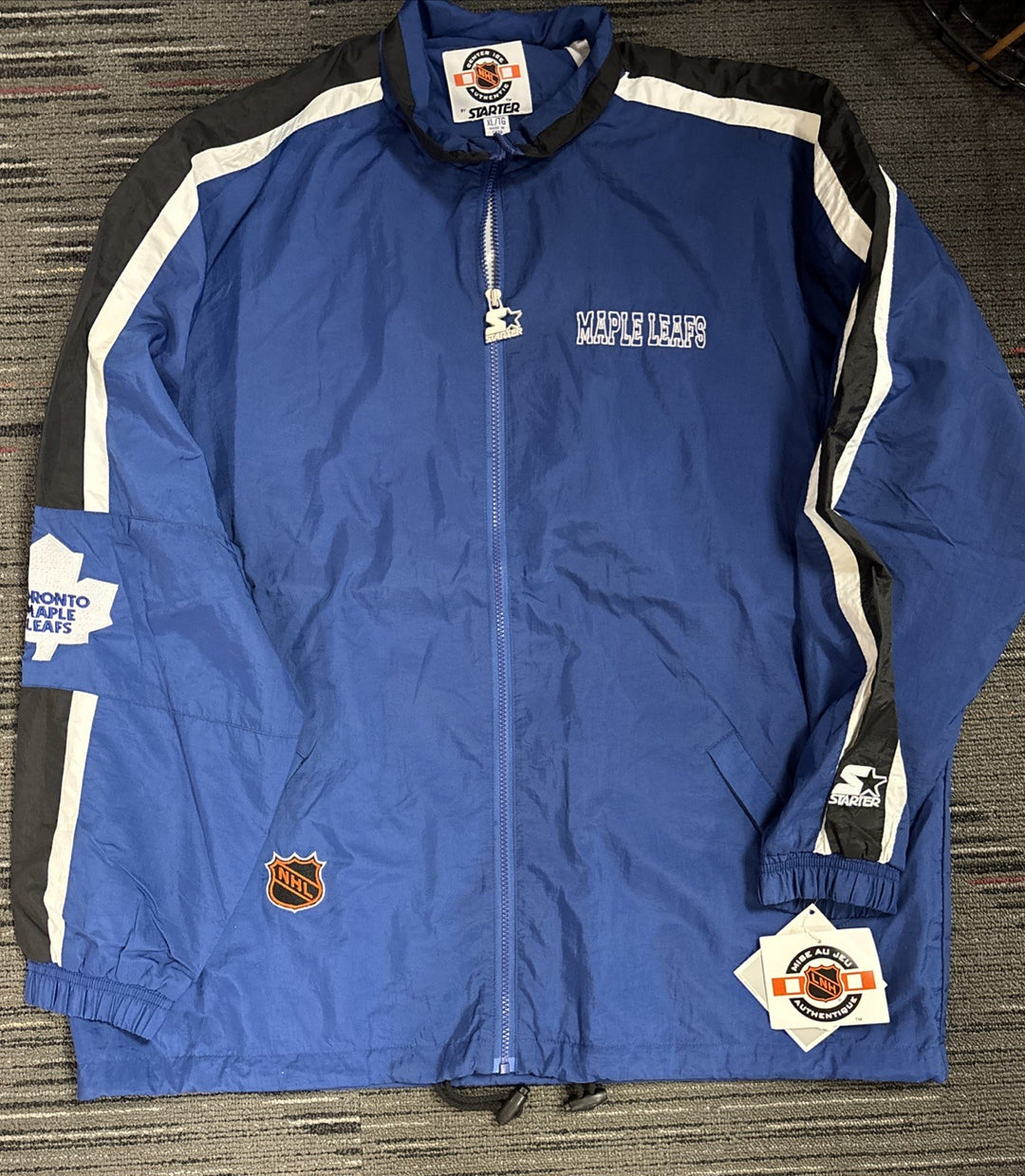 Toronto Maple Leafs Windbreaker Jacket XL Authentic