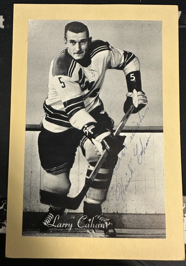 Larry Cahan Autographed 1944-63 Beehive Group II Card New York Rangers