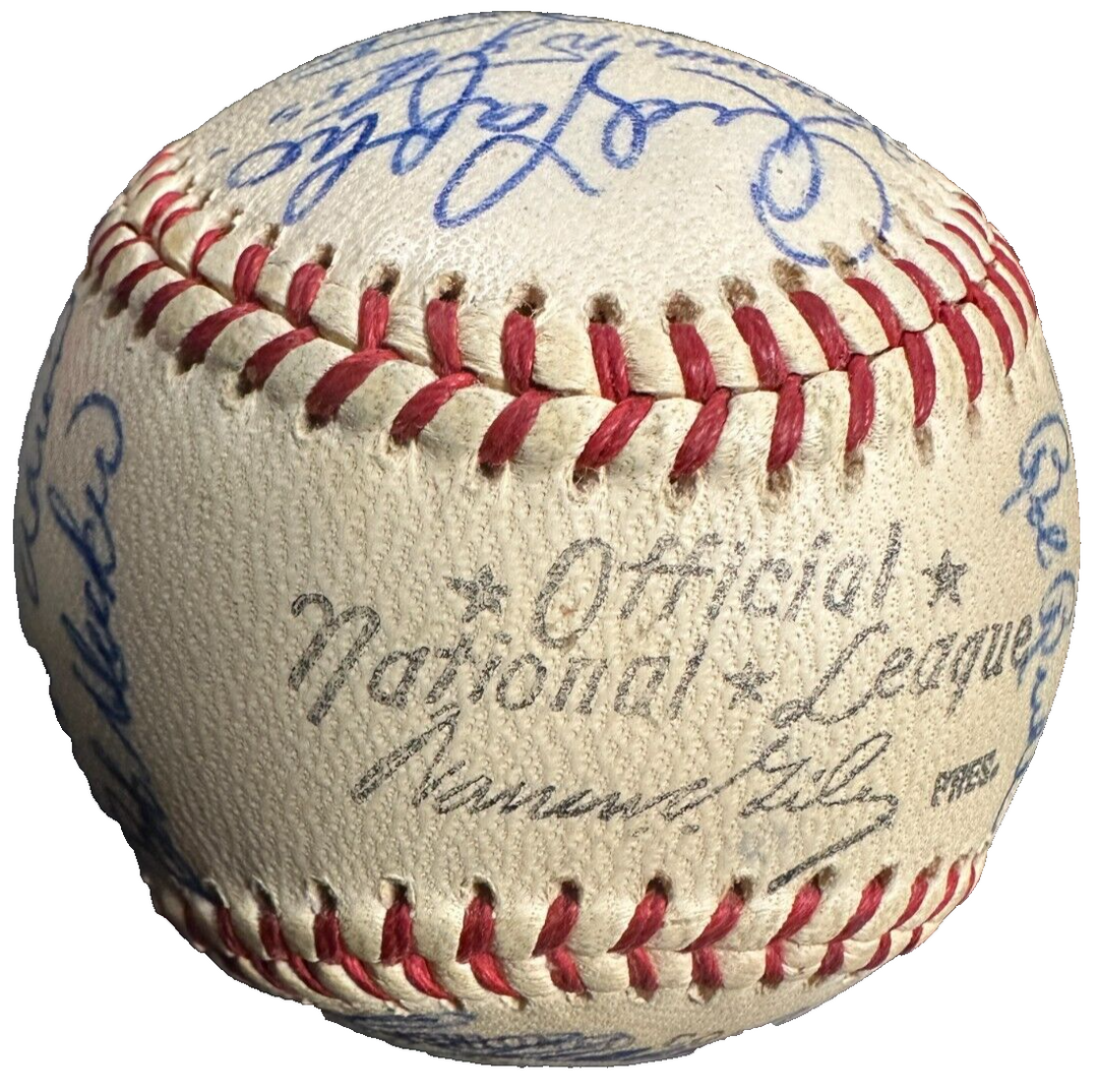 1962 Milwaukee Braves Team Autographed Baseball Aaron Spahn Mathews Uecker Torre