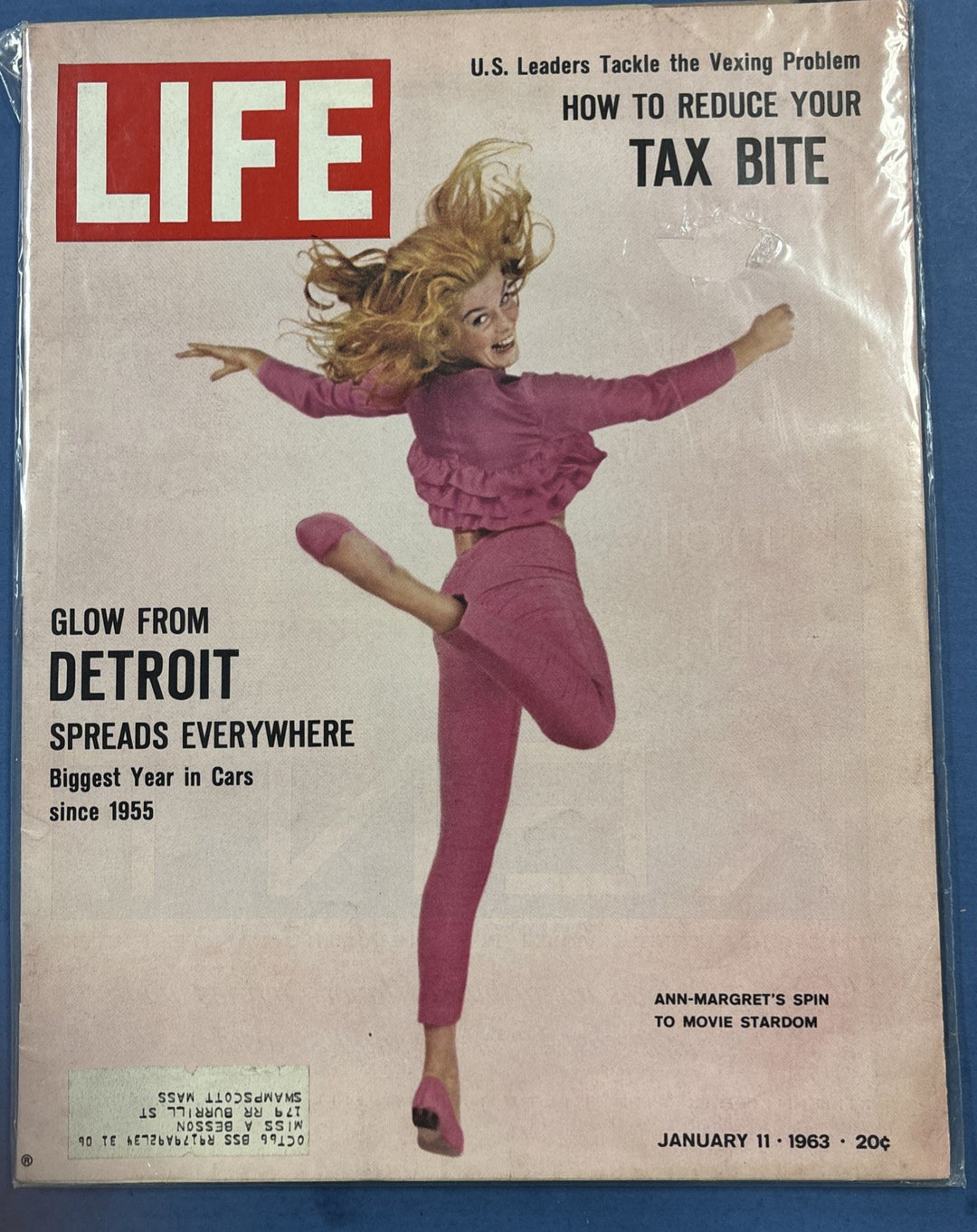 Life Magazine Glow From Detroit Biggest Year In Cars Since 1955 January 11 1963