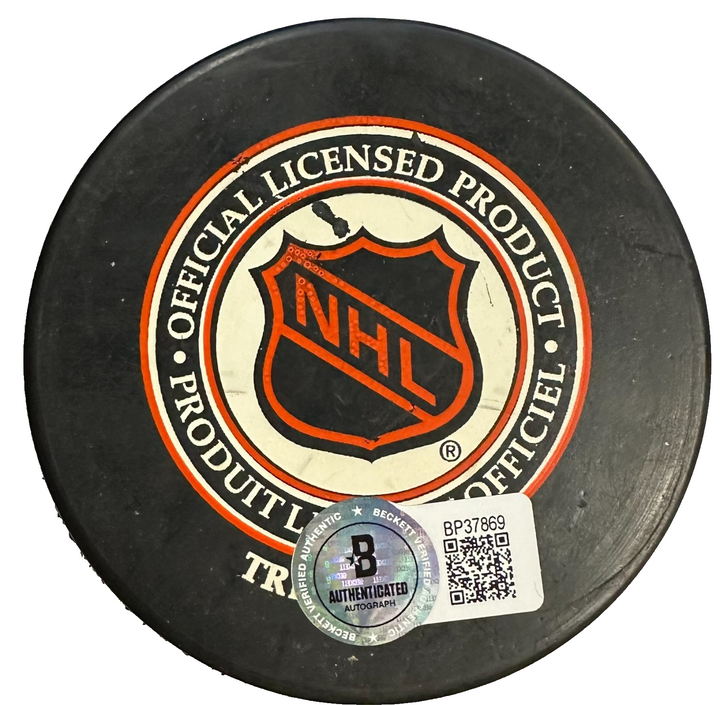 Bobby Hull Autographed Chicago Blackhawks Hockey Puck BAS HOF NHL