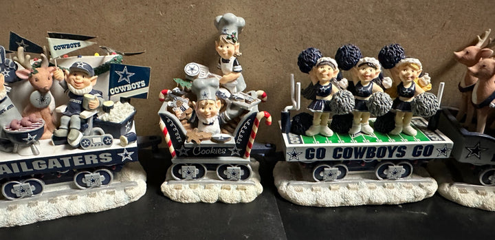 Dallas Cowboys Danbury Mint Holiday Halftime Train Set