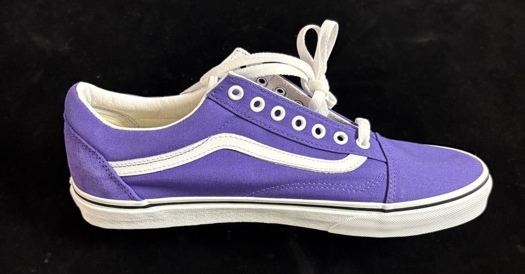 Vans Unisex Old Skool Classic Skate Shoe mens 11.5