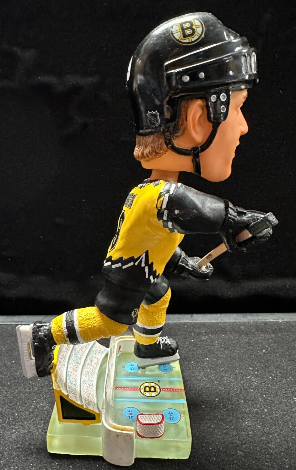 Boston Bruins Joe Thornton Bobblehead Forever Collectibles /5019 Pooh Bear