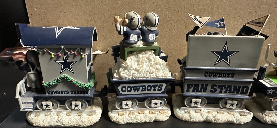 Dallas Cowboys Danbury Mint Christmas Express Train Set
