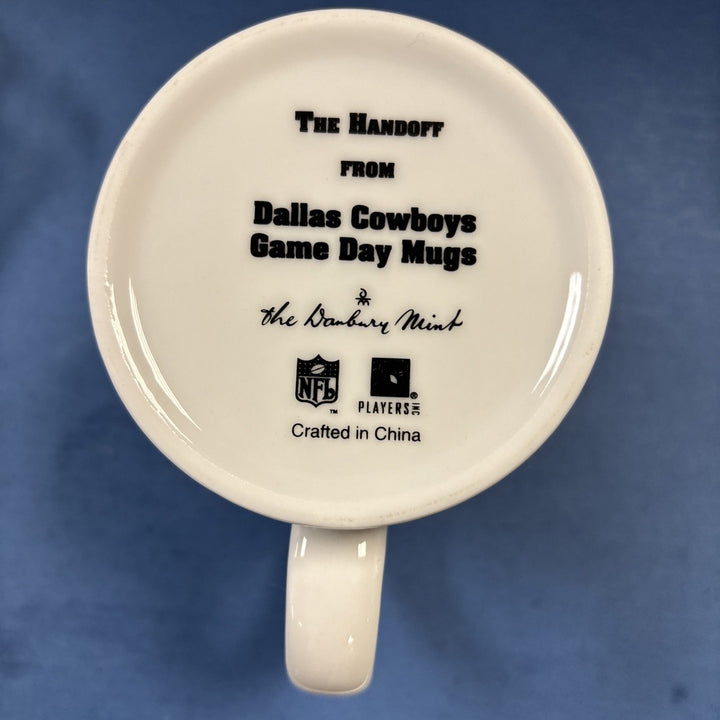 The Danbury Mint Dallas Cowboys Game Day Mug The Handoff
