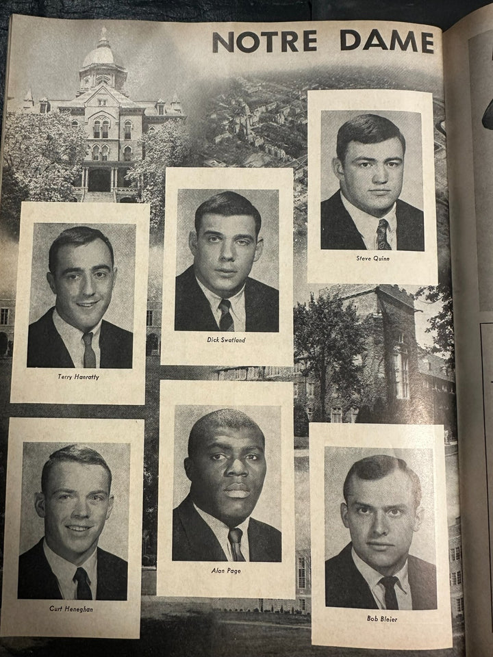 October 29, 1966 Navy Vs Notre Dame Football Program 31-7 Fighting Irish