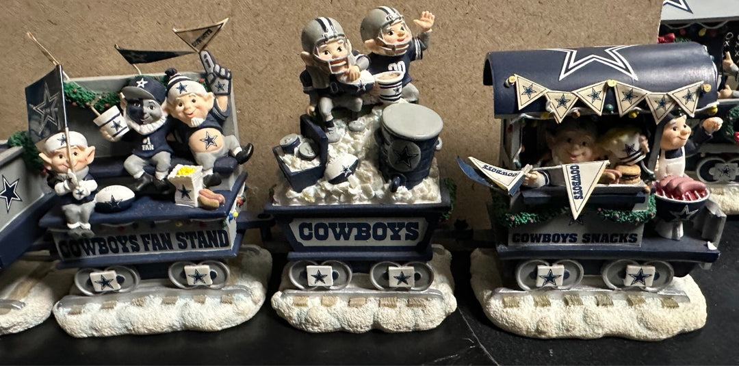 Dallas Cowboys Danbury Mint Christmas Express Train Set