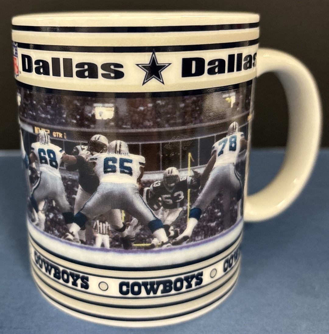 The Danbury Mint Dallas Cowboys Game Day Mug Marching Downfield