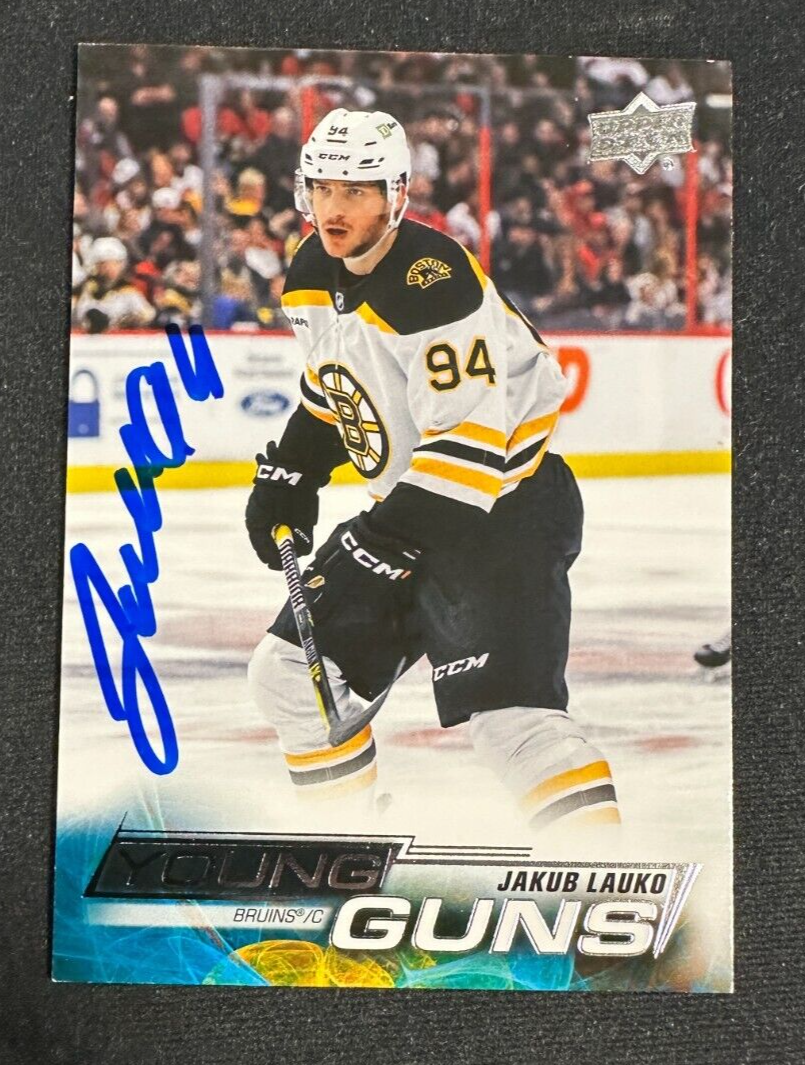 Jakub Lauko Autographed 2022-23 Upper Deck Young Guns Rookie Card #468