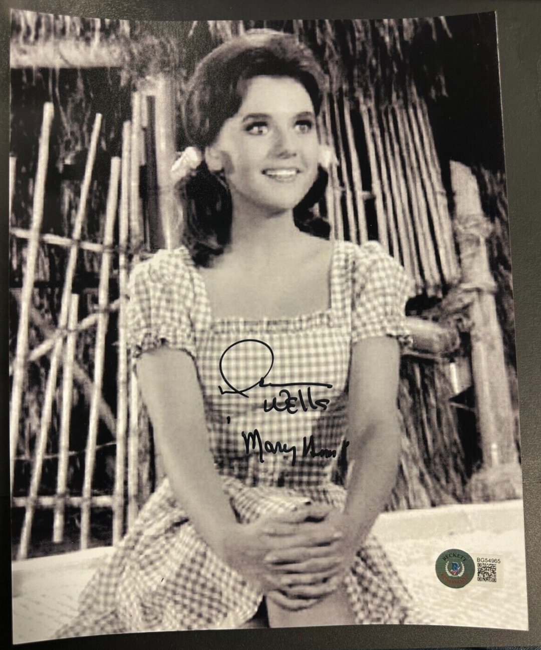 Dawn Wells Autographed 8x10 Photo BAS Mary Ann Gilligan's Island