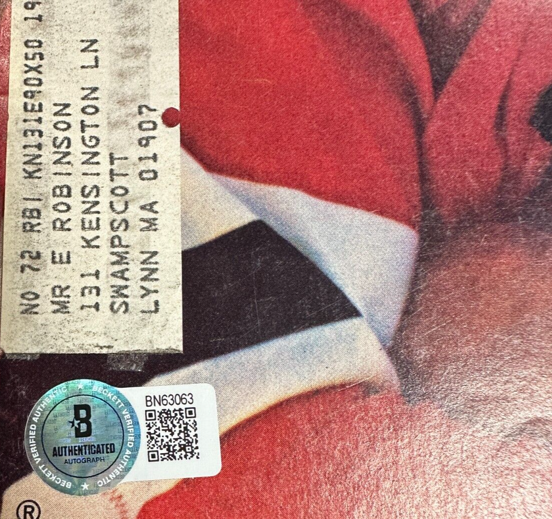 Bobby Hull Autographed June 19, 1972 Issue of Sports Illustrated BAS HOF