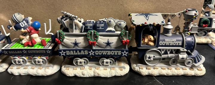 Dallas Cowboys Danbury Mint Christmas Express Train Set