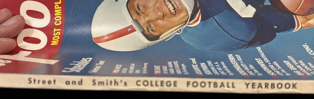 1968 Streets & Smiths College Football Yearbook Larry Smith Univ Of Florida 