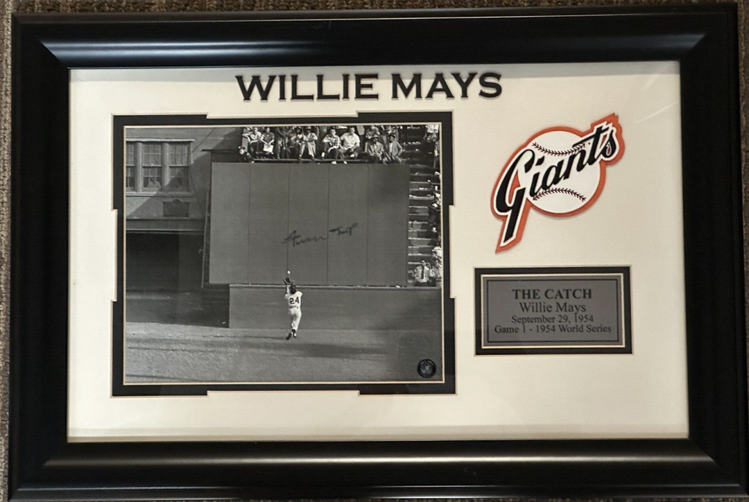 Willie Mays Autographed 1954 World Series Catch Photo Say Hey Holo HOF