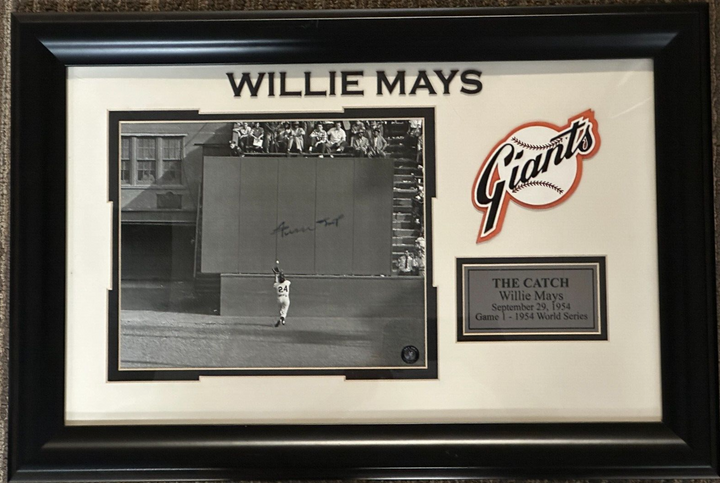 Willie Mays Autographed 1954 World Series Catch Photo Say Hey Holo HOF