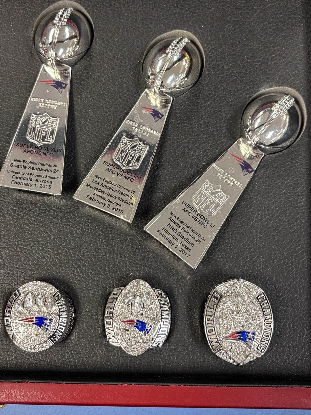 New England Patriots 12pc Replica Super Bowl Ring & Trophy Set w/ Display Box