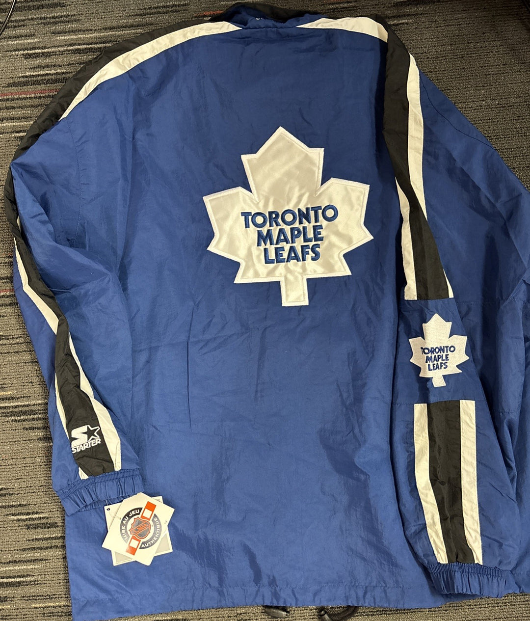 Toronto Maple Leafs Windbreaker Jacket XL Authentic