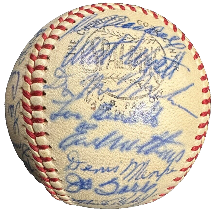 1962 Milwaukee Braves Team Autographed Baseball Aaron Spahn Mathews Uecker Torre